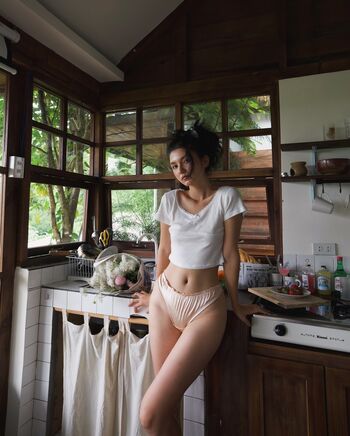 Full leaked Cute asian teen bikini private onlyfans photo