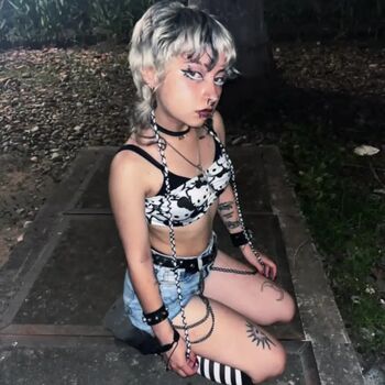 Full leaked Cute chrixxx private onlyfans photo