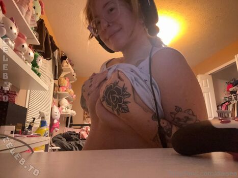 Full leaked Daisea page private onlyfans photo