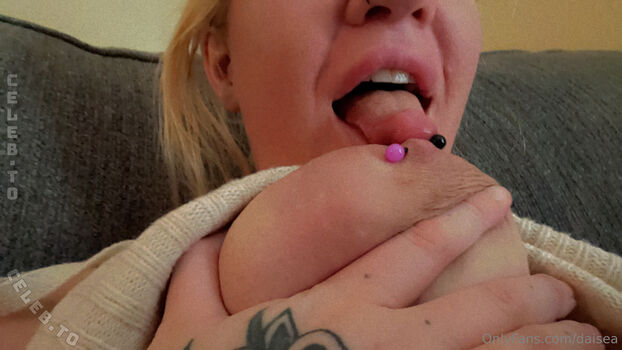 Full leaked Daisea page private onlyfans photo
