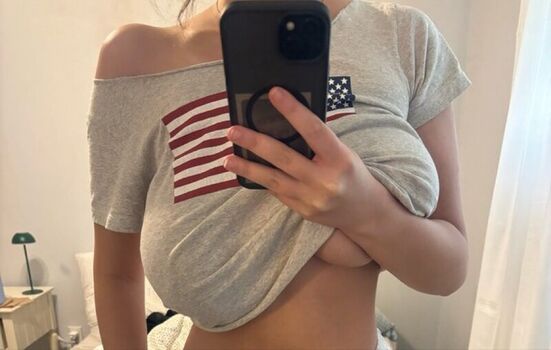 Full leaked Daisveil private onlyfans photo