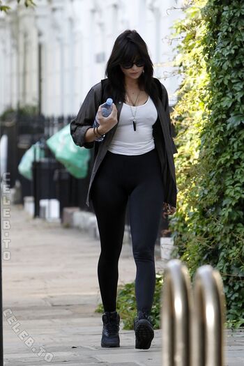 Daisy Lowe