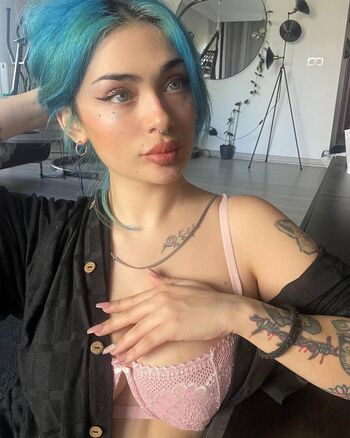Full leaked Damla ecre private onlyfans photo