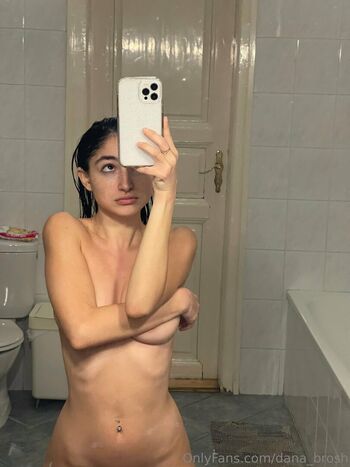 Full leaked Dana brosh page private onlyfans photo
