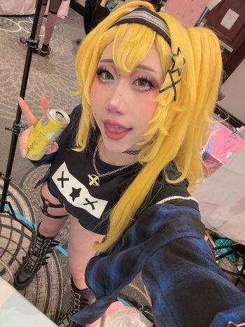 Full leaked Danisaurz page private onlyfans photo