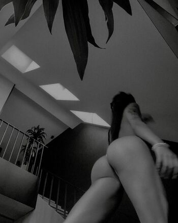 Full leaked Dara darnadue private onlyfans photo