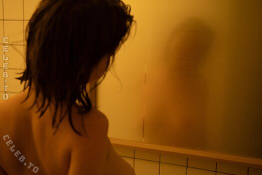 Full leaked Daria aref page private onlyfans photo