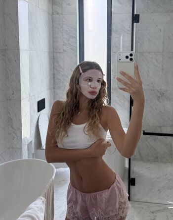 Full leaked Darilate private onlyfans photo