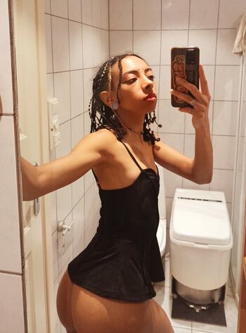 Full leaked Darkgreeenleaf private onlyfans photo