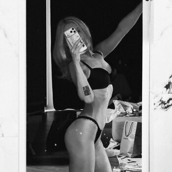 Full leaked Dead blonde page private onlyfans photo