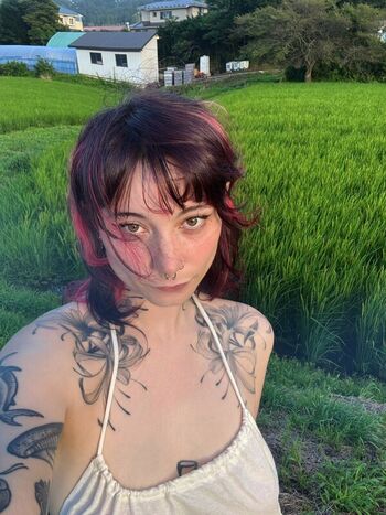 Full leaked Deadmiette private onlyfans photo