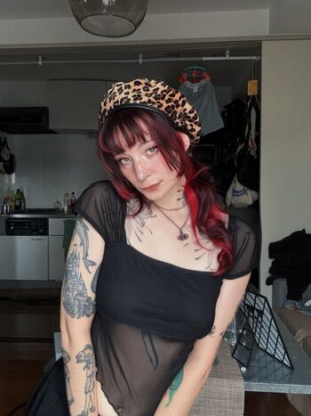 Full leaked Deadmiette private onlyfans photo