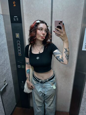 Full leaked Deadmiette private onlyfans photo