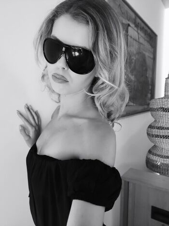 Full leaked Dear mathilda page private onlyfans photo