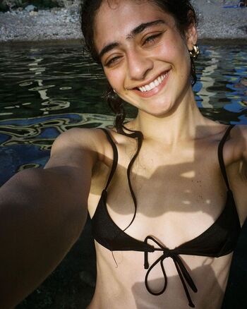 Deba Hekmat