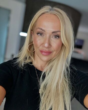 Full leaked Debbie zwiers private onlyfans photo