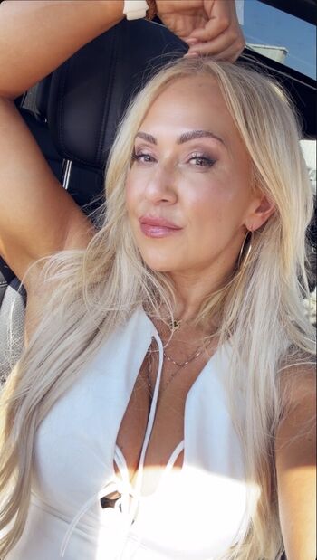 Full leaked Debbie zwiers private onlyfans photo