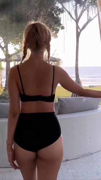 Full leaked Debbwie private onlyfans photo