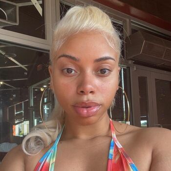 Full leaked Dee lanee private onlyfans photo