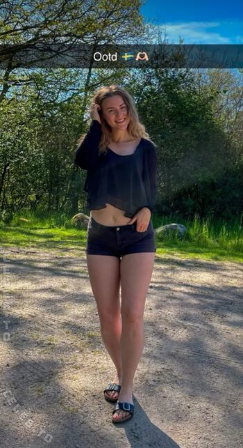 Full leaked Deedeevendy private onlyfans photo