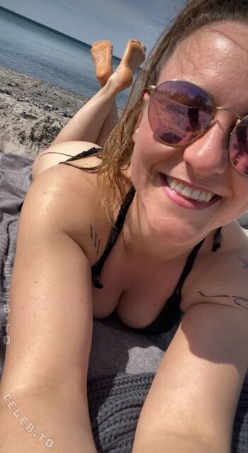 Full leaked Deedeevendy private onlyfans photo