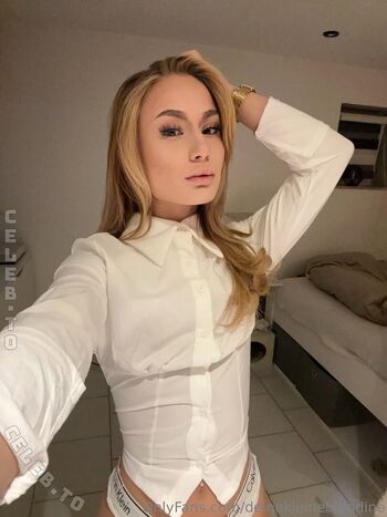 Full leaked Deinekleineblondine private onlyfans photo