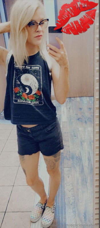 delicious_kat_vicious