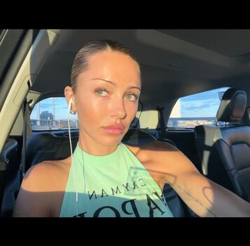Full leaked Delilah belle hamlin page private onlyfans photo