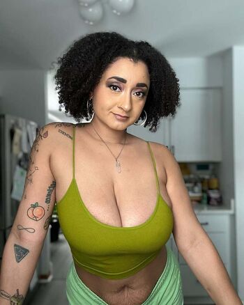 Full leaked Delilahmoon private onlyfans photo