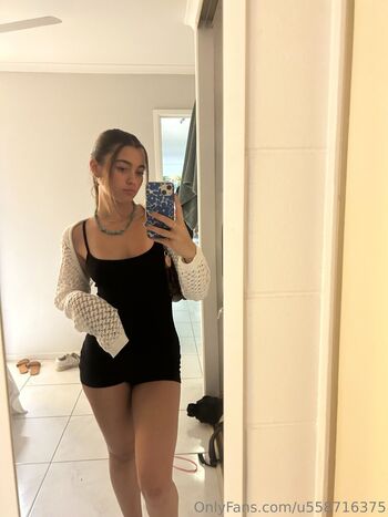 Full leaked Dellasinclair private onlyfans photo