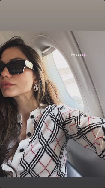 Full leaked Demet ozdemir page private onlyfans photo