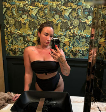 Full leaked Demi lovato page private onlyfans photo