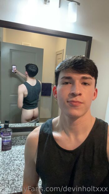 Full leaked Devinholtxxx private onlyfans photo