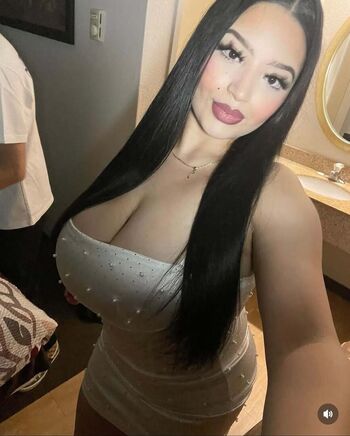 Full leaked Dezloaizaaa private onlyfans photo