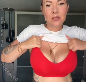 Full leaked Die meedtis page private onlyfans photo