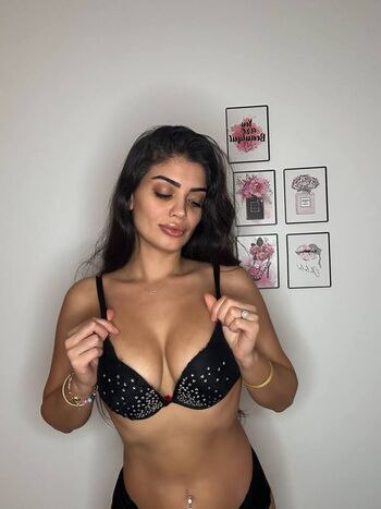 Full leaked Dilah elik private onlyfans photo