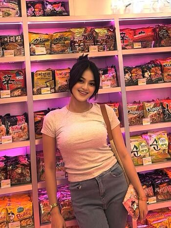 Full leaked Dinda noveylia private onlyfans photo