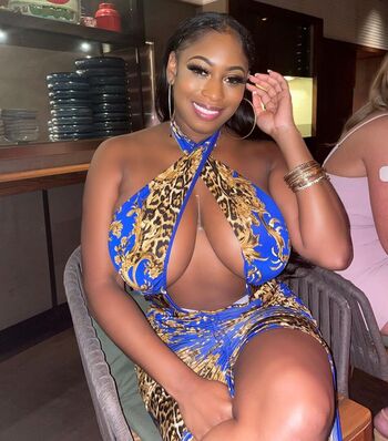 Full leaked Dinnelle private onlyfans photo