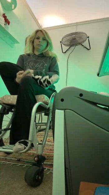 Full leaked Disabled girls private onlyfans photo