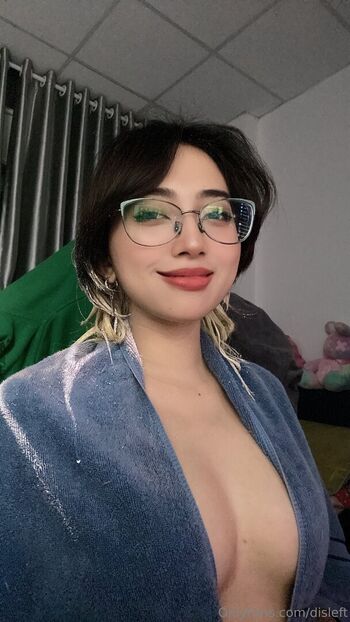 Full leaked Disleft private onlyfans photo
