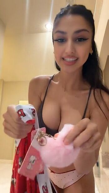 Full leaked Divaflawless  page private onlyfans photo