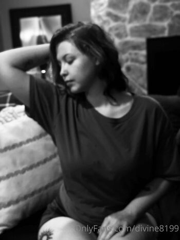 divine8199