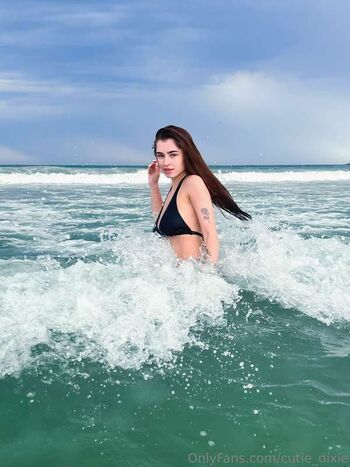 Full leaked Dixie cute private onlyfans photo