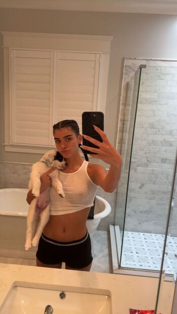 Full leaked Dixie d  amelio private onlyfans photo