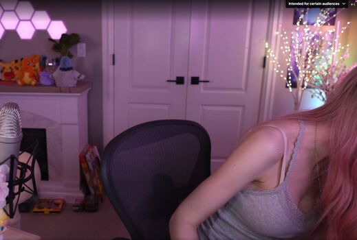 Full leaked Dizzykitten page private onlyfans photo