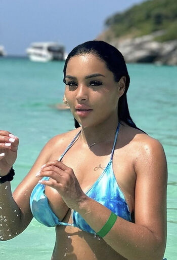 Full leaked Djenamelia private onlyfans photo