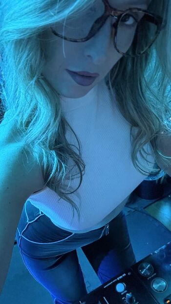 Full leaked Djmissshelton page private onlyfans photo