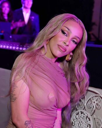 Full leaked Doja cat  page private onlyfans photo
