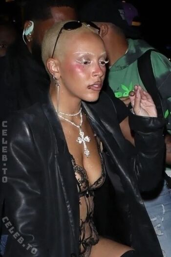 Full leaked Doja cat  page private onlyfans photo