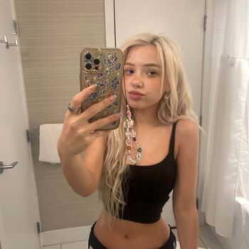 Full leaked Dollblush private onlyfans photo